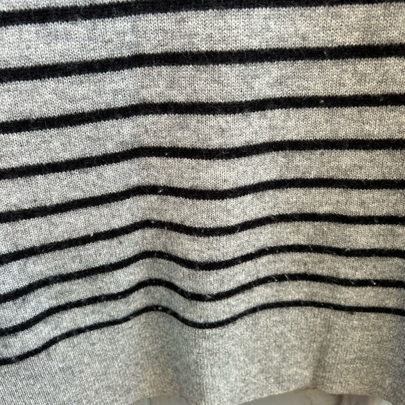 Halogen grey striped 100% cashmere sweater, size Xs - Picture 7 of 9